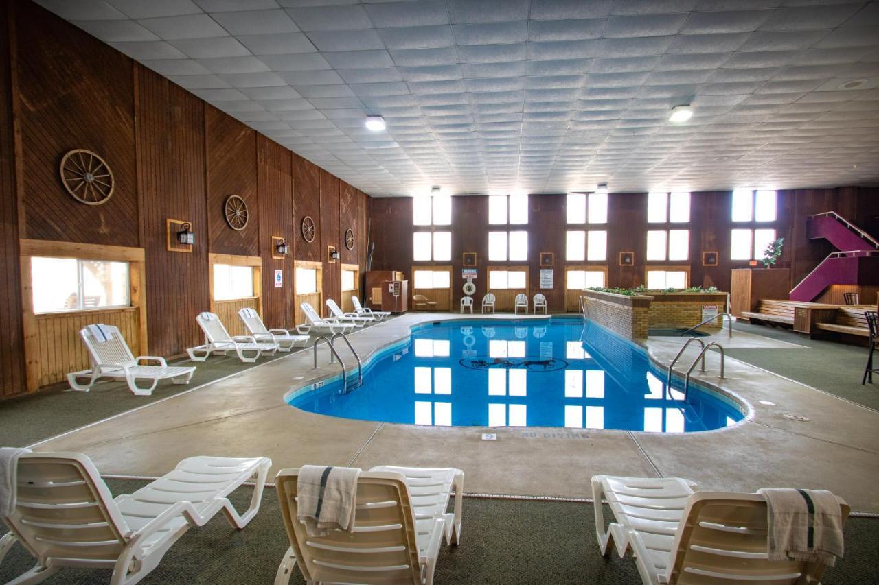 Carriage House Country Club Pocono Manor Exterior foto